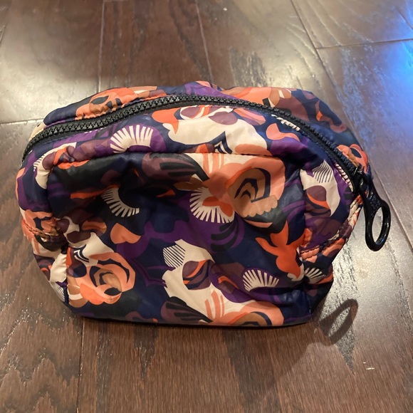 NWOT See by Chloe Floral Print Makeup Pouch - Multicolor 7x7x6 - Picture 2 of 5